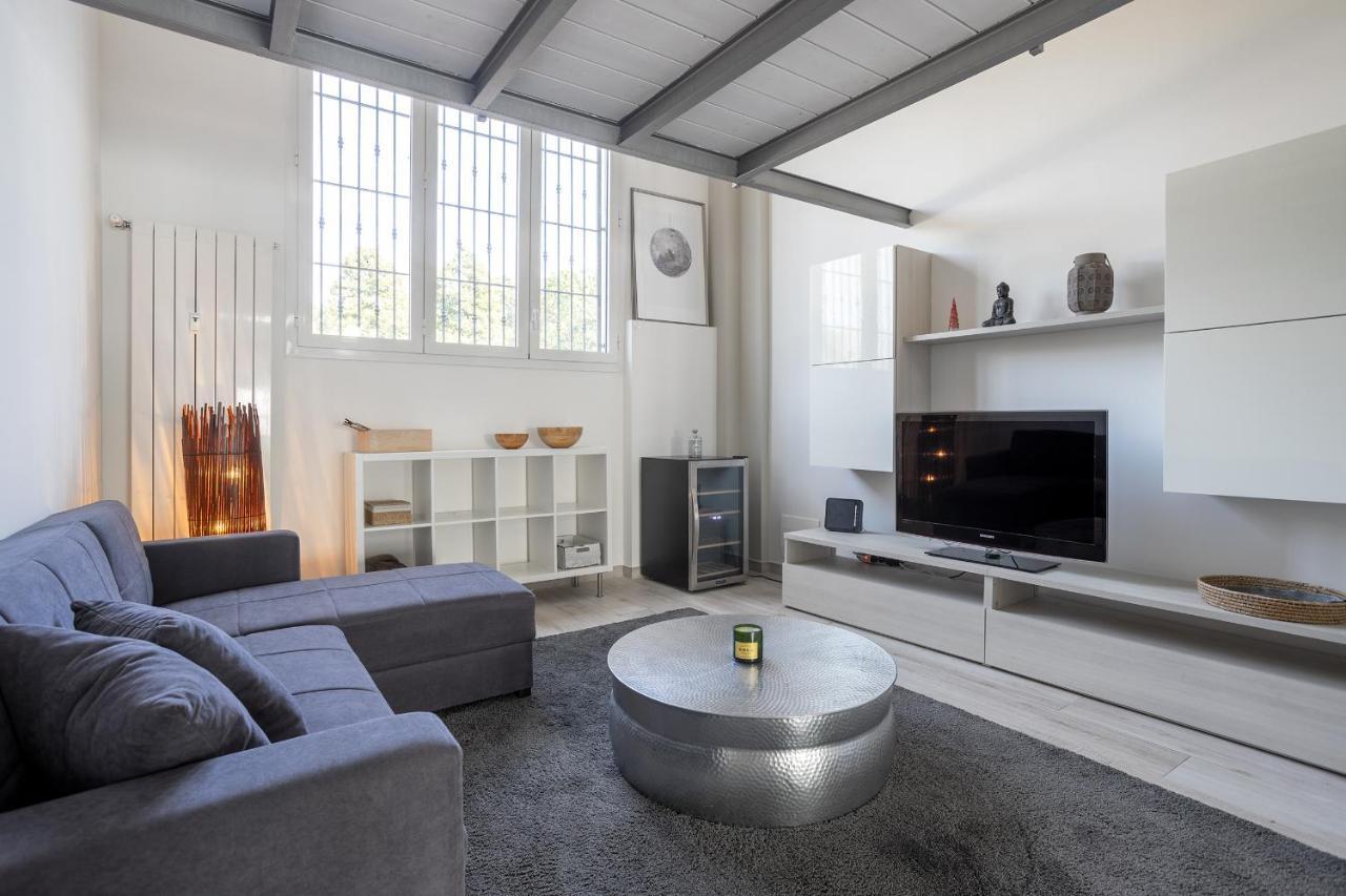 Navigli-Duomo Exclusive Design Loft Su Due Piani Con Wifi Apartamento Milão Exterior foto
